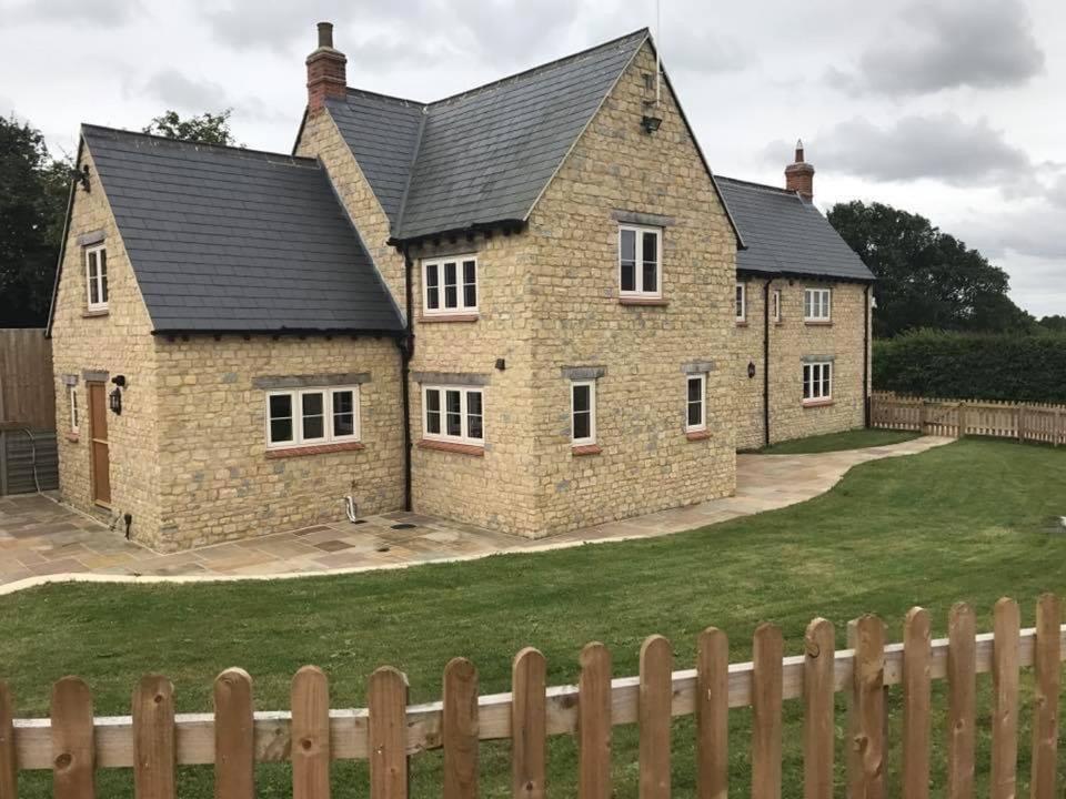 Denbrae Leilighet Brackley  Eksteriør bilde